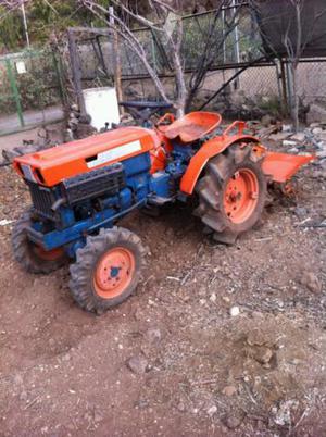 Tractor agrícola KUBOTA