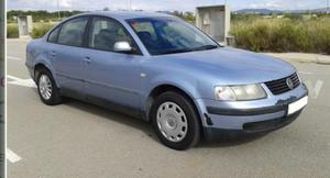 VOLKSWAGEN Passat 1.9 TDI Trendline -98