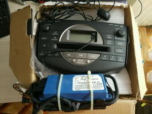 Radio Toyota RAV4 con manos libres Bluetooth