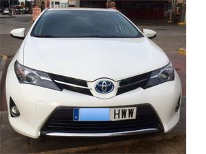 TOYOTA Auris Hybrid Active 5p.