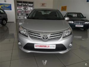 Toyota Avensis 120d Advance 4p. -13