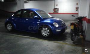 VOLKSWAGEN Beetle 1.6 TDI 105cv Design 3p.