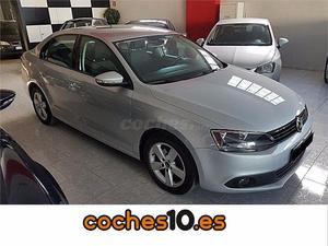 VOLKSWAGEN Jetta 1.6 TDI 105cv Advance Bluemotion Tech 4p.