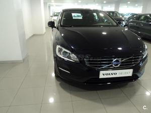 VOLVO V D3 Momentum Auto 5p.