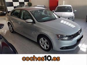 Volkswagen Jetta 1.6 Tdi 105cv Advance Bluemotion Tech 4p.