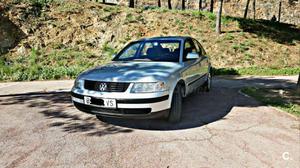 VOLKSWAGEN Passat 1.9 TDI AUTO VARIANT COMFORTLINE 5p.