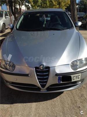 Alfa Romeo  Jtd Distinctive 3p. -04