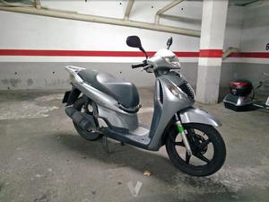 HONDA SCOOPY SH