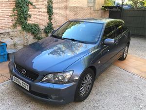 LEXUS IS Premium SportCross 5p.