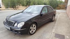 MERCEDES-BENZ Clase E E 320 CDI AVANTGARDE AUTO 4p.