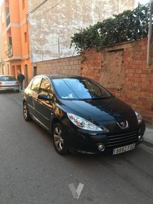 PEUGEOT 307 Break 1.6 HDi 90 DSign -06