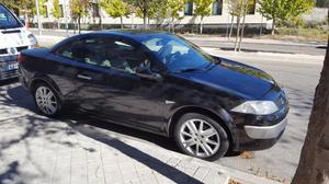 RENAULT Mégane COUPECABR. LUXE PRIVILEGE 1.9DCI -04