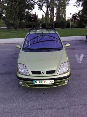 RENAULT Mégane SCENIC RXE 1.9DCI -00