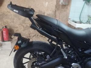 Soporte Baúl Givi y Parrilla M7 Yamaha MT09