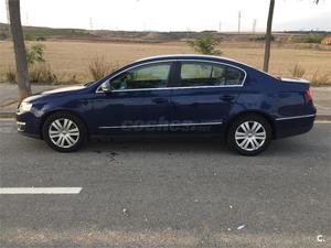 VOLKSWAGEN Passat 2.0 TDI 140cv DPF 4 Motion Highline 4p.