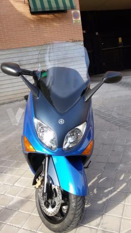 YAMAHA T-Max 