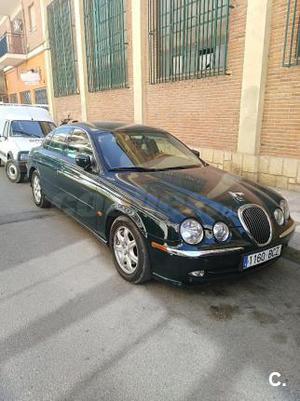 JAGUAR SType V6 3.0 EXECUTIVE 4p.