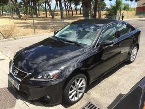 LEXUS IS 200d Luxury -11