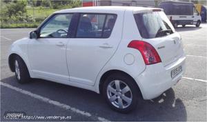 SUZUKI SWIFT 1.3 GL BLACK AND WHITE DE 