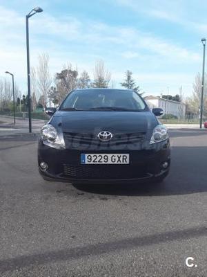 TOYOTA Auris 2.0 D4D Advance 5p.