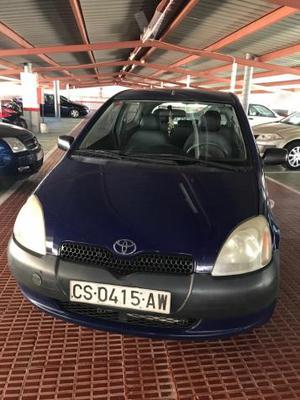 TOYOTA Yaris 1.0 LINEA TERRA -00