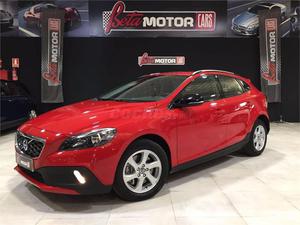 VOLVO V40 Cross Country 2.0 D3 Momentum 5p.