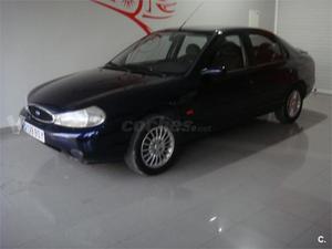 Ford Mondeo Old 2.0i Ghia 5p. -01