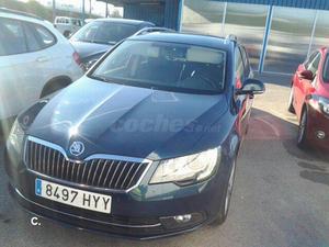 SKODA Superb Combi 2.0 TDI CR 140cv Elegance 5p.