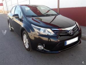 Toyota Avensis 120d Advance 4p. -13