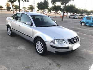 VOLKSWAGEN Passat 1.9 TDi Edition 130CV 4p.