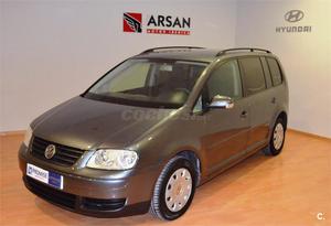 VOLKSWAGEN Touran 1.9 TDI DSG TRENDLINE 5p.