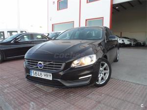 VOLVO S D4 Momentum 4p.