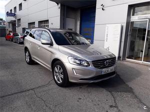 VOLVO XC D4 Momentum Auto 5p.