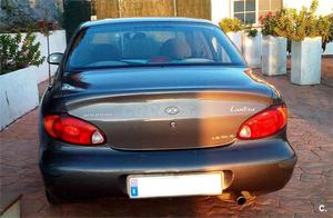 HYUNDAI Lantra 1.6I GLS 4p.
