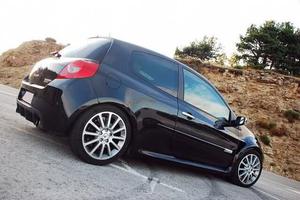 RENAULT Clio Renault Sport v 200CV -07