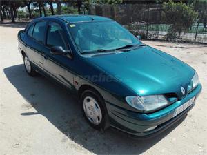 RENAULT Mégane CLASSIC RN 1.6E 4p.
