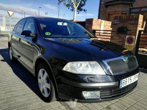 SKODA Octavia 2.0 FSI Elegance -07