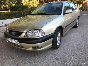 TOYOTA Avensis 2.0 VVTI D4 SOL 4p.