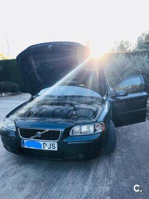 VOLVO S60 D5 Kinetic 4p.