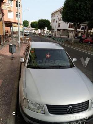Volkswagen Passat 1.8 Auto Comfortline 4p. -98