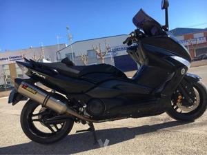 YAMAHA T-Max 