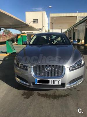 JAGUAR XF 2.2 Diesel Premium Luxury 4p.