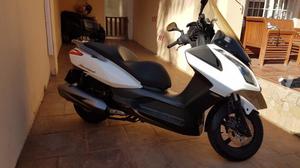 KYMCO Super Dink 300i (modelo actual) -11