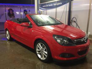 OPEL Astra Twin Top v Cosmo -07