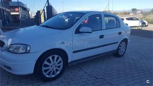 Opel Astra v Edition Auto 5p. -04