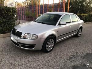 SKODA Superb 2.0 TDI DPF Elegance 4p.