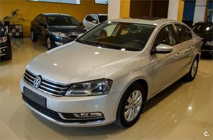 VOLKSWAGEN Passat 1.6 TDI 105cv BlueMotion 4p.