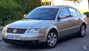 VOLKSWAGEN Passat 1.9 TDi Highline 130CV 4p.