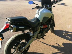 YAMAHA MT 