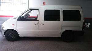 NISSAN Vanette Cargo 2.3D Combi 5 plazas -01